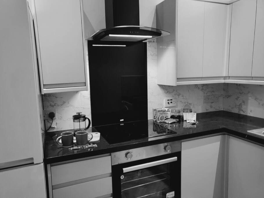Апартаменты High Street, 2 Bed, Newly Refurb Лимингтон Экстерьер фото