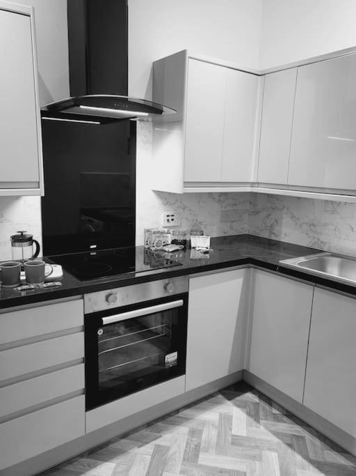 Апартаменты High Street, 2 Bed, Newly Refurb Лимингтон Экстерьер фото